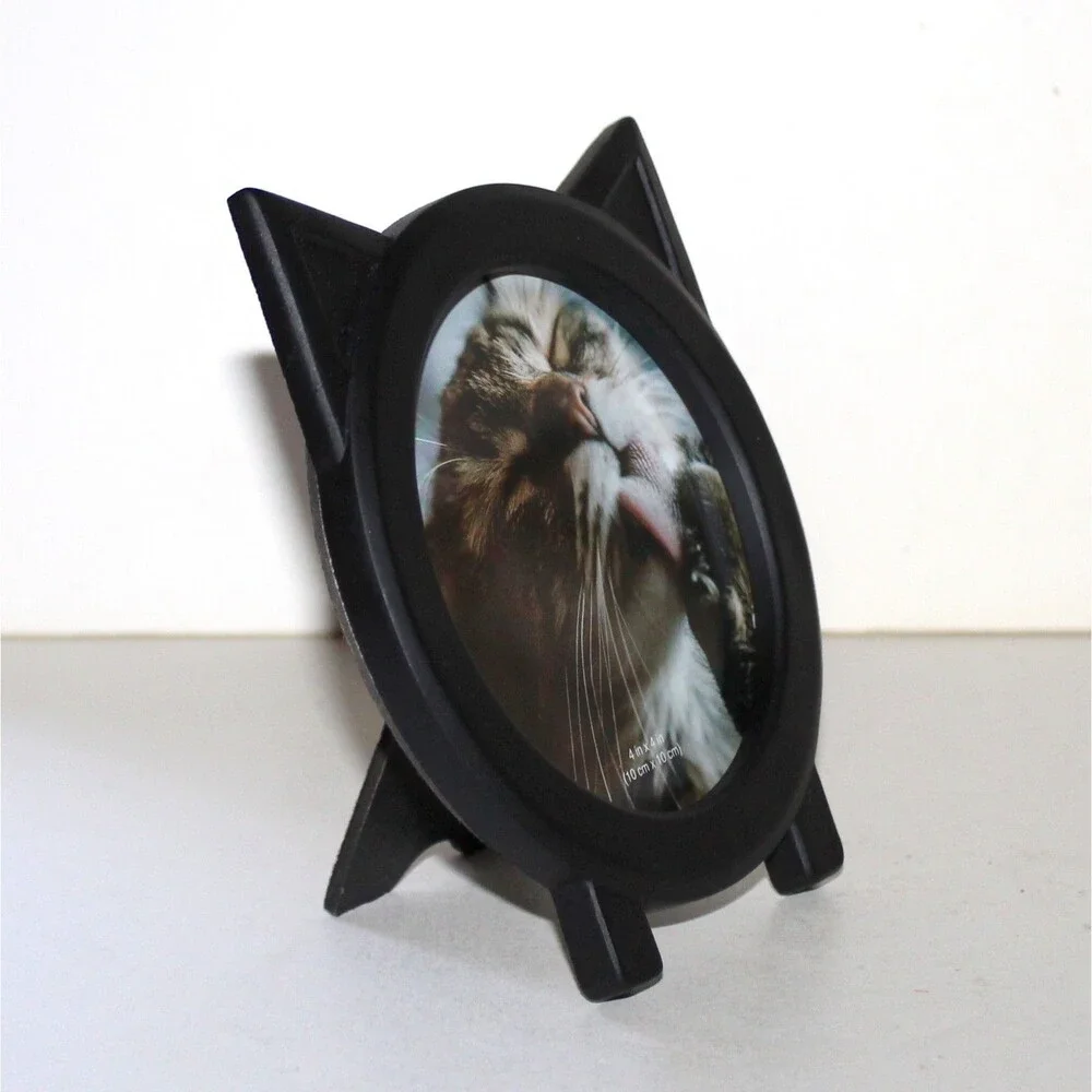 Isaac Jacobs Photo Frame Black Cat Ears modern round fun pet